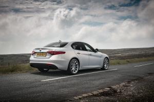 Alfa Romeo Giulia Sprint 2020 года  (UK)